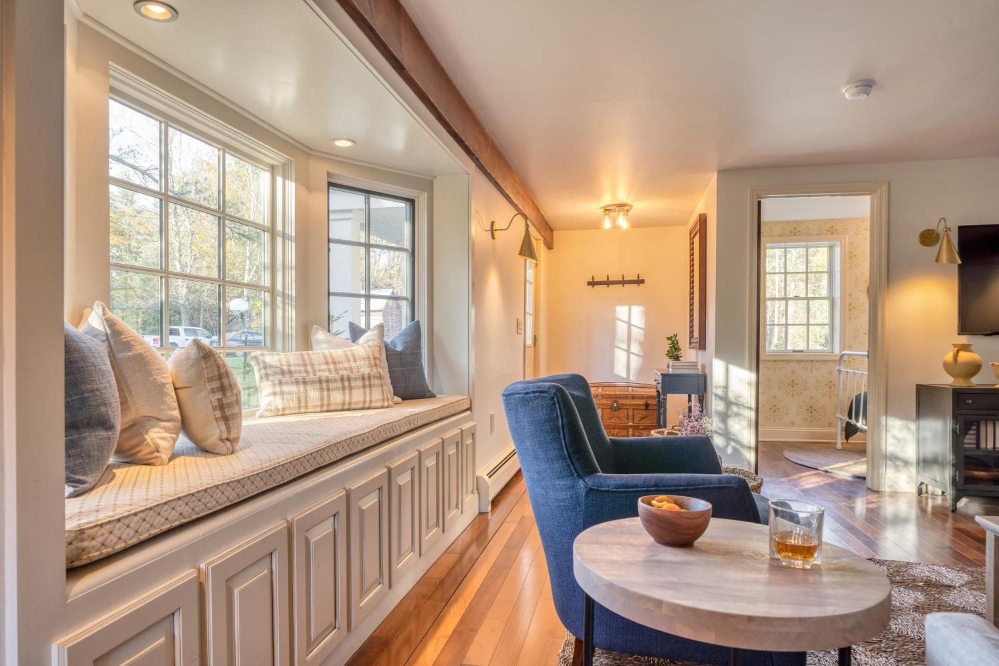 Cortland By Avantstay Charming Heritage Estate W Private Lake Pool Saugerties Eksteriør billede