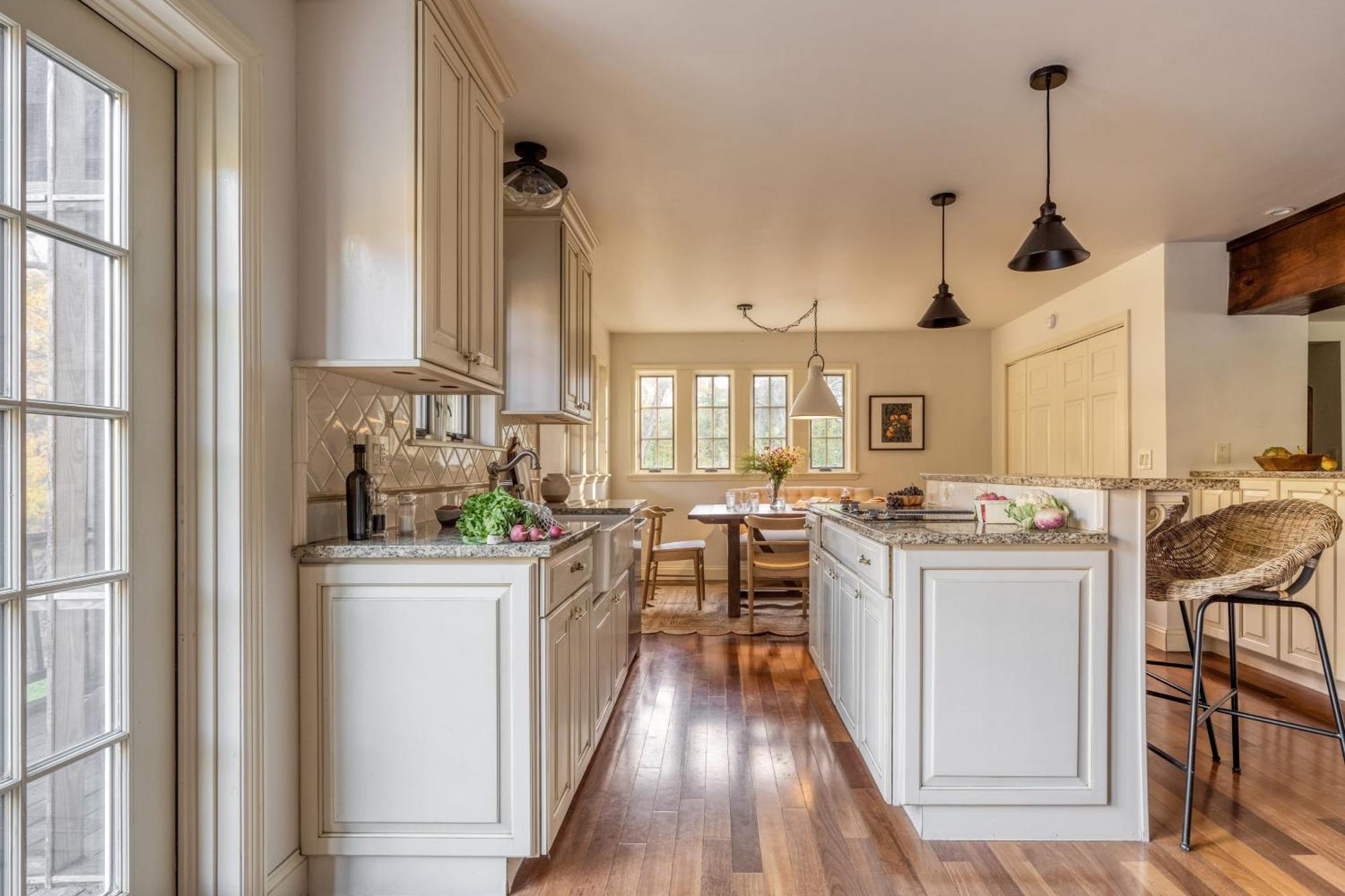 Cortland By Avantstay Charming Heritage Estate W Private Lake Pool Saugerties Eksteriør billede